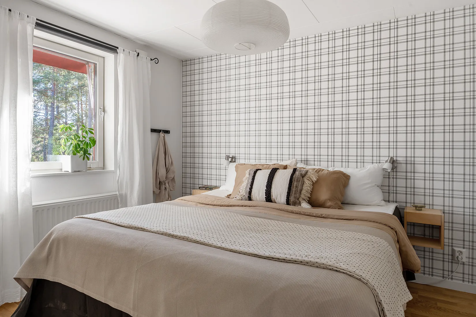 Radhus, Slånbärsvägen 48, Sigtuna