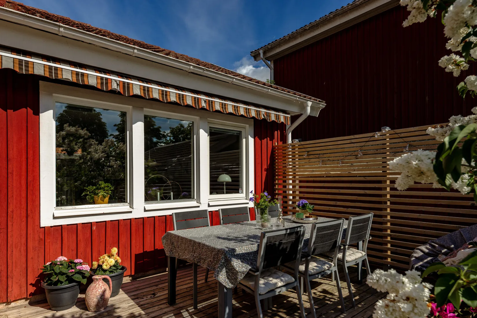 Radhus, Vasavägen 37, Hovshaga, Växjö
