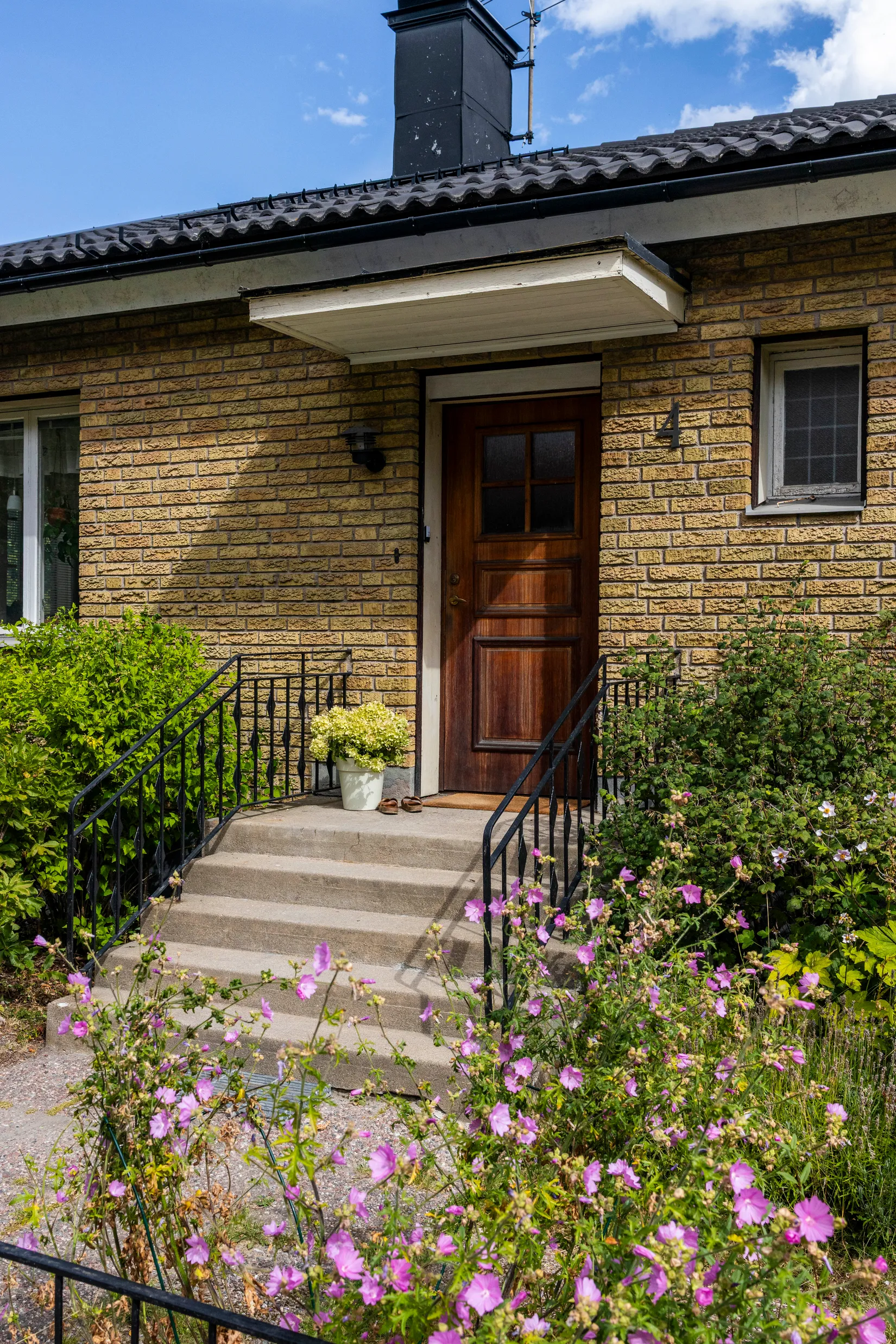 Villa, Gröna gatan 4, Centrum/Mariekäll, Södertälje