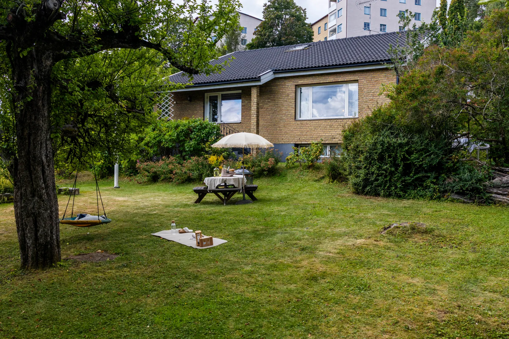 Villa, Gröna gatan 4, Centrum/Mariekäll, Södertälje