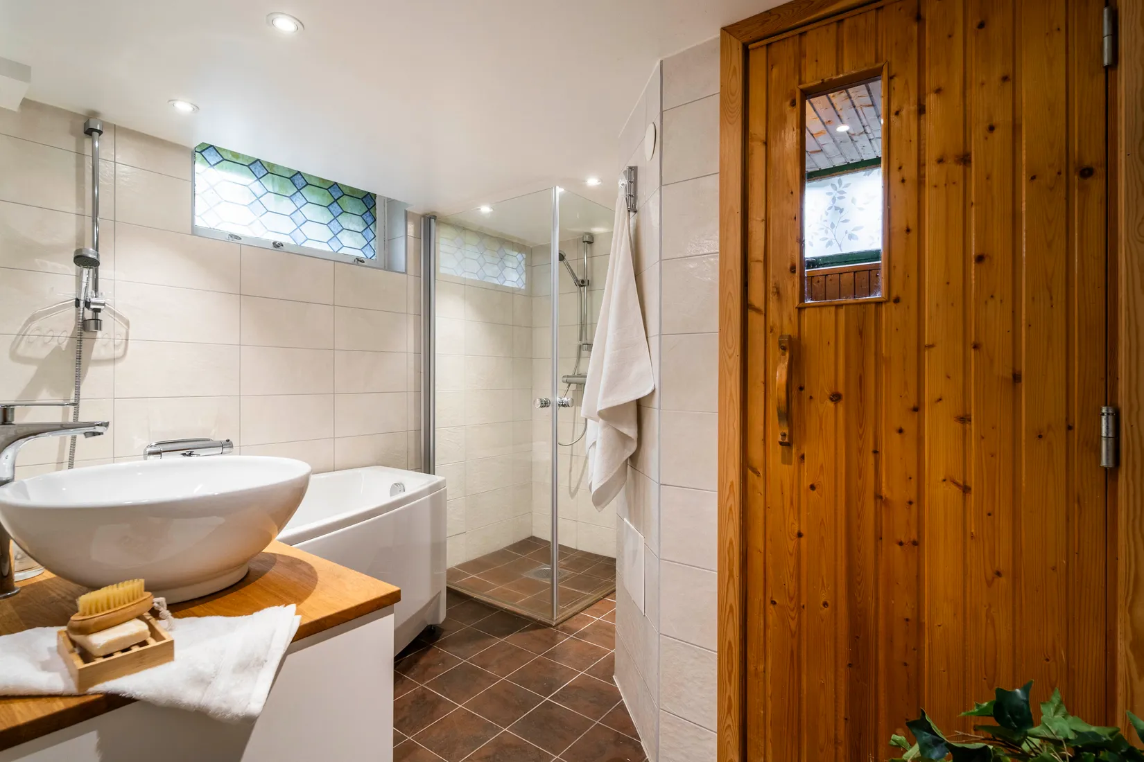 Villa, Gröna gatan 4, Centrum/Mariekäll, Södertälje