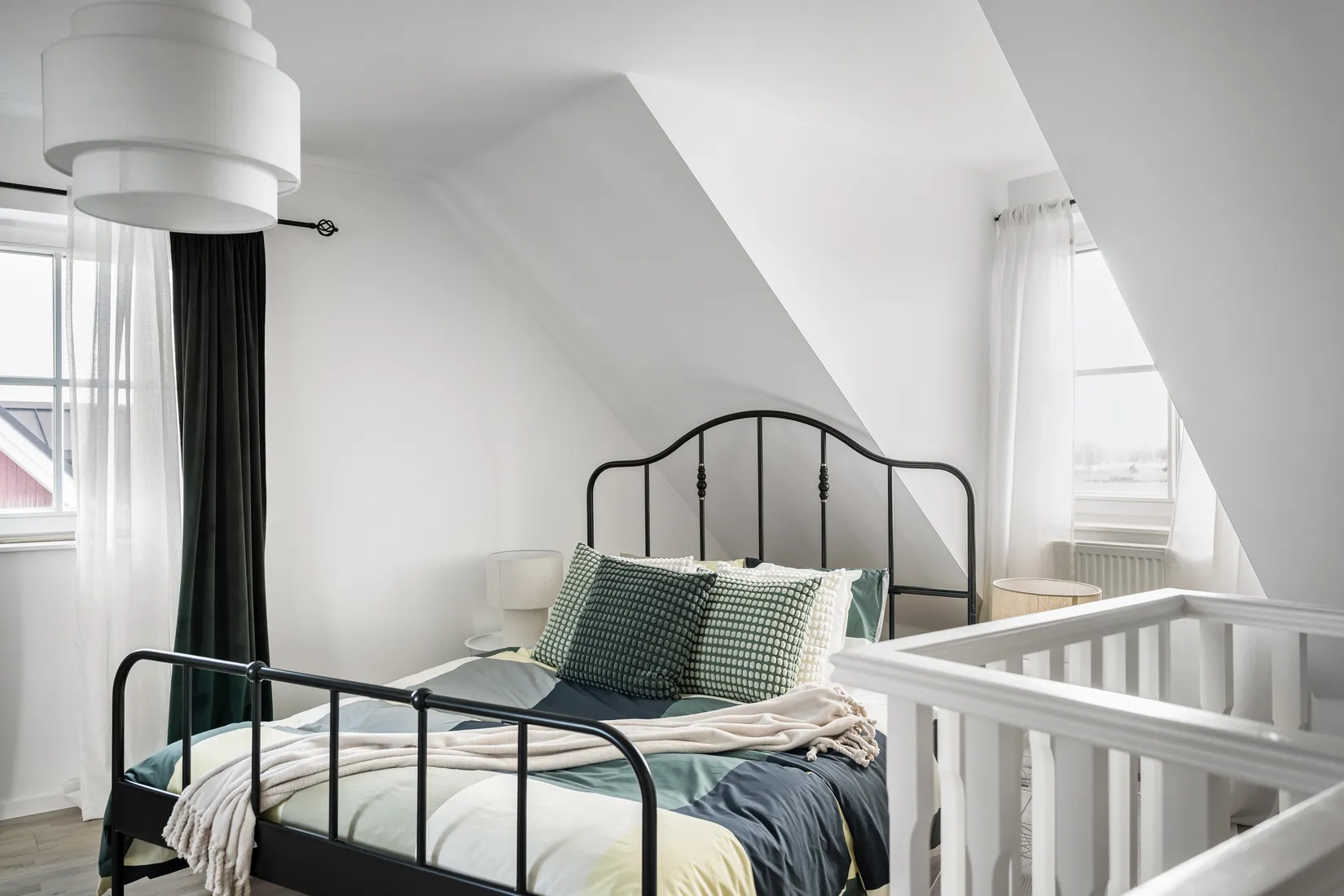 Radhus, Troxhammar byväg 35A, Skå, Ekerö