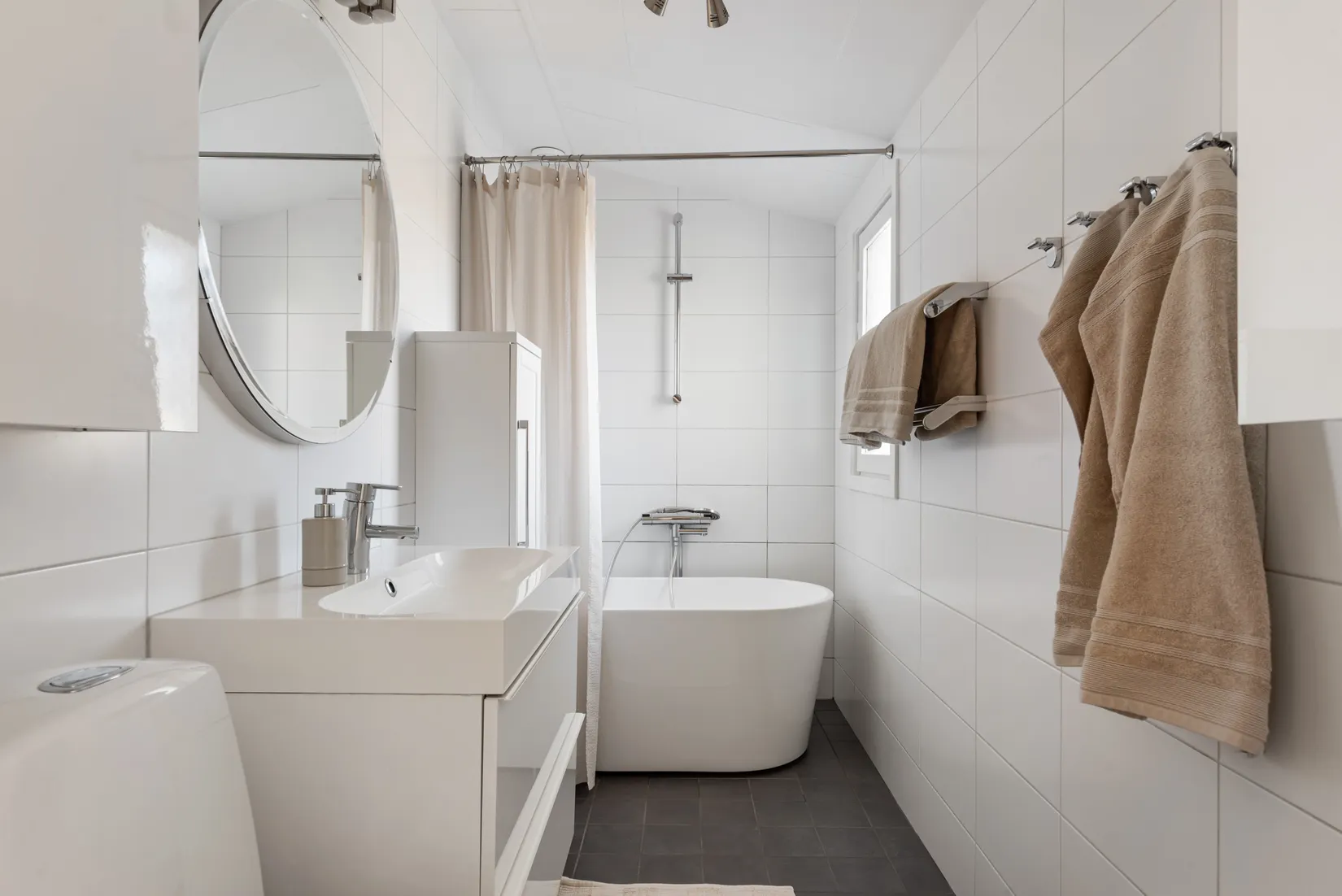 Radhus, Väpplingvägen 29, Vallatorp, Täby
