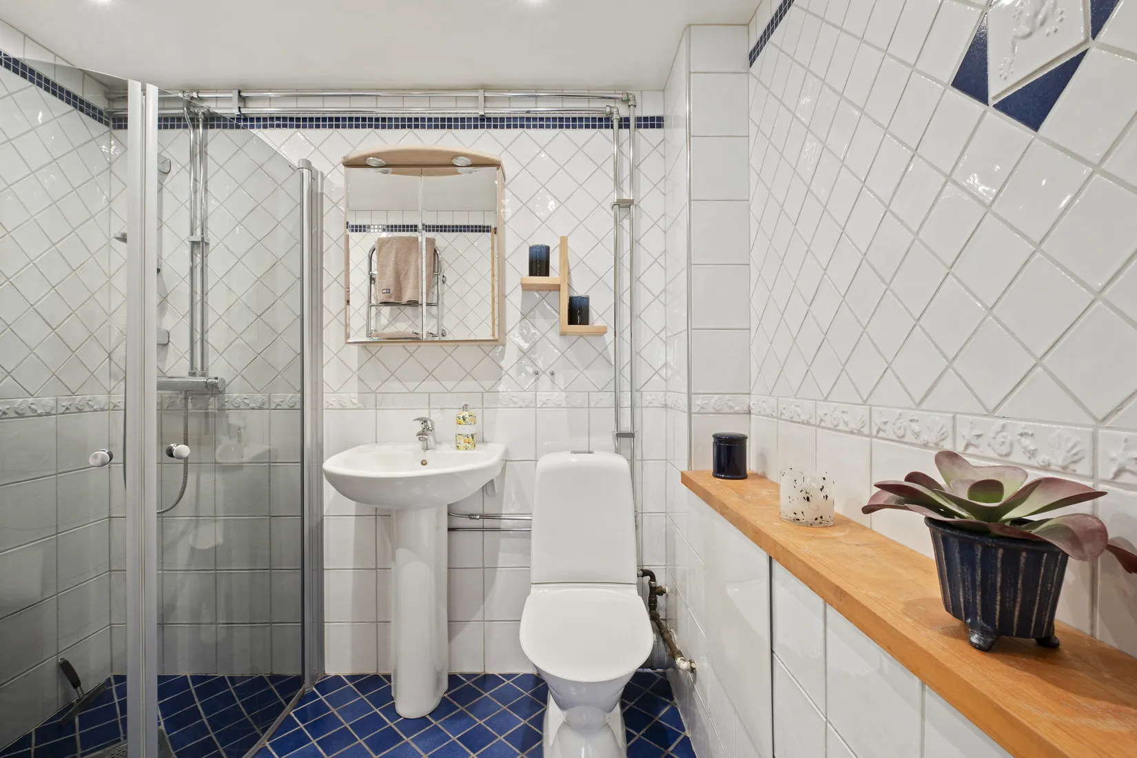Radhus, Röjningsvägen 4, Bälinge, Uppsala