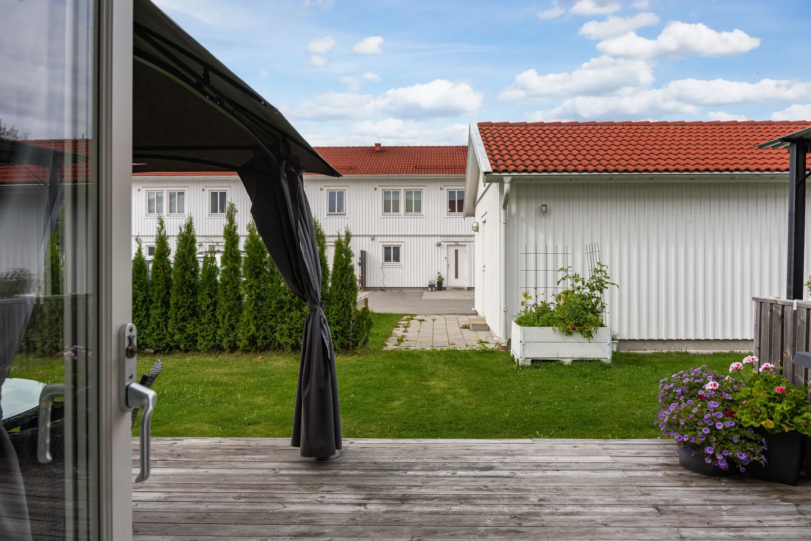 Radhus, Persikogatan 7J, Nyponlunden, Örebro