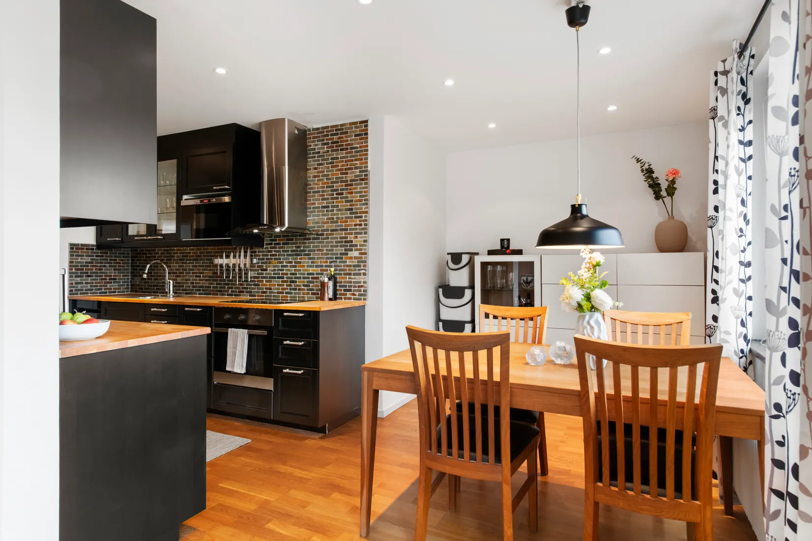 Bostadsrätt, Åkerbyvägen 168, 3 tr, Täby Centrum, Täby