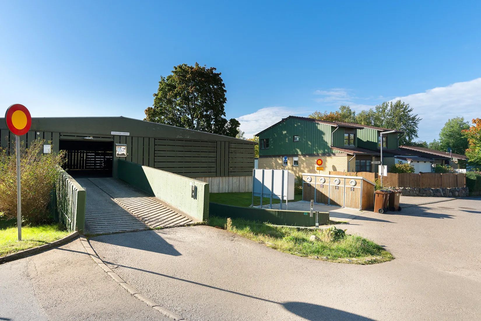 Radhus, Kragstalundsvägen 84, Kragstalund, Vallentuna