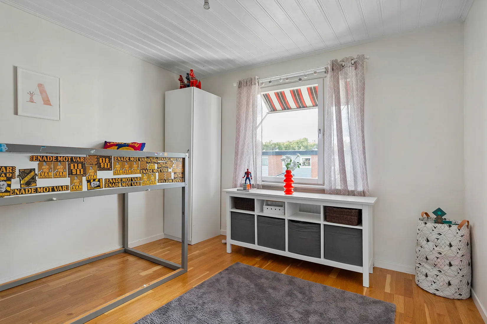 Radhus, Kakelstigen 12, Brunna, Upplands-Bro