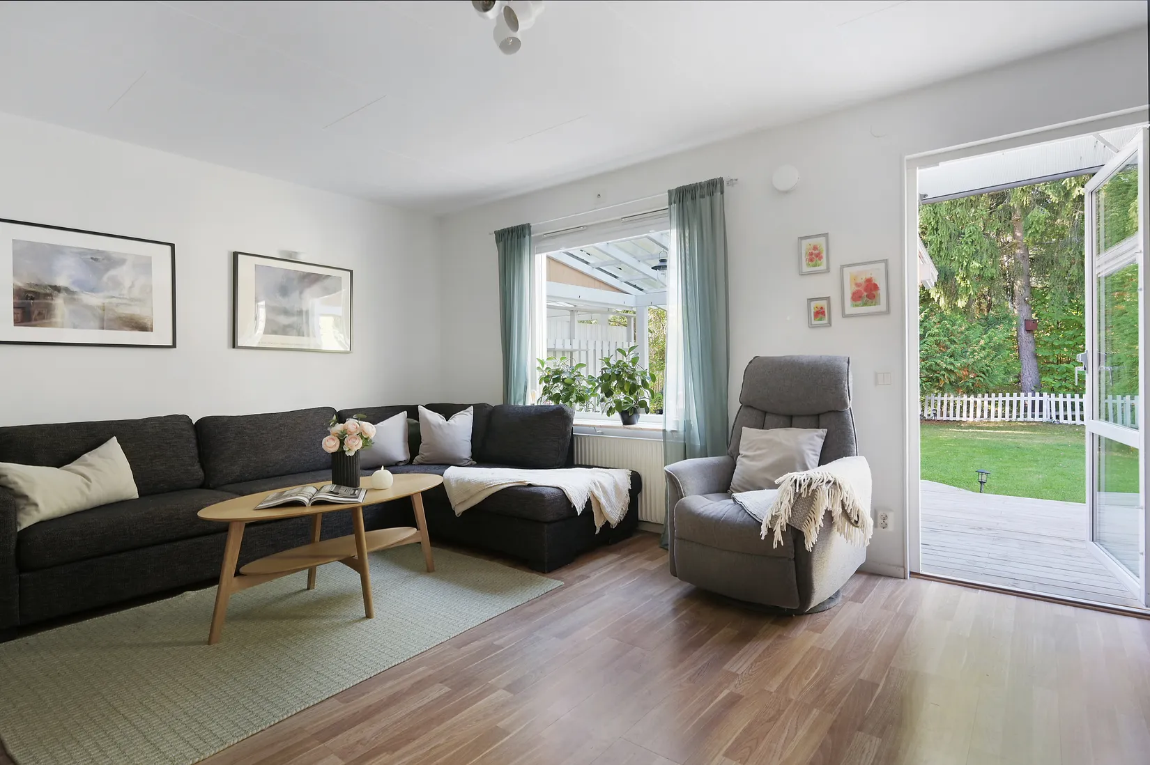 Radhus, Novagränd 7, Skälby, Järfälla