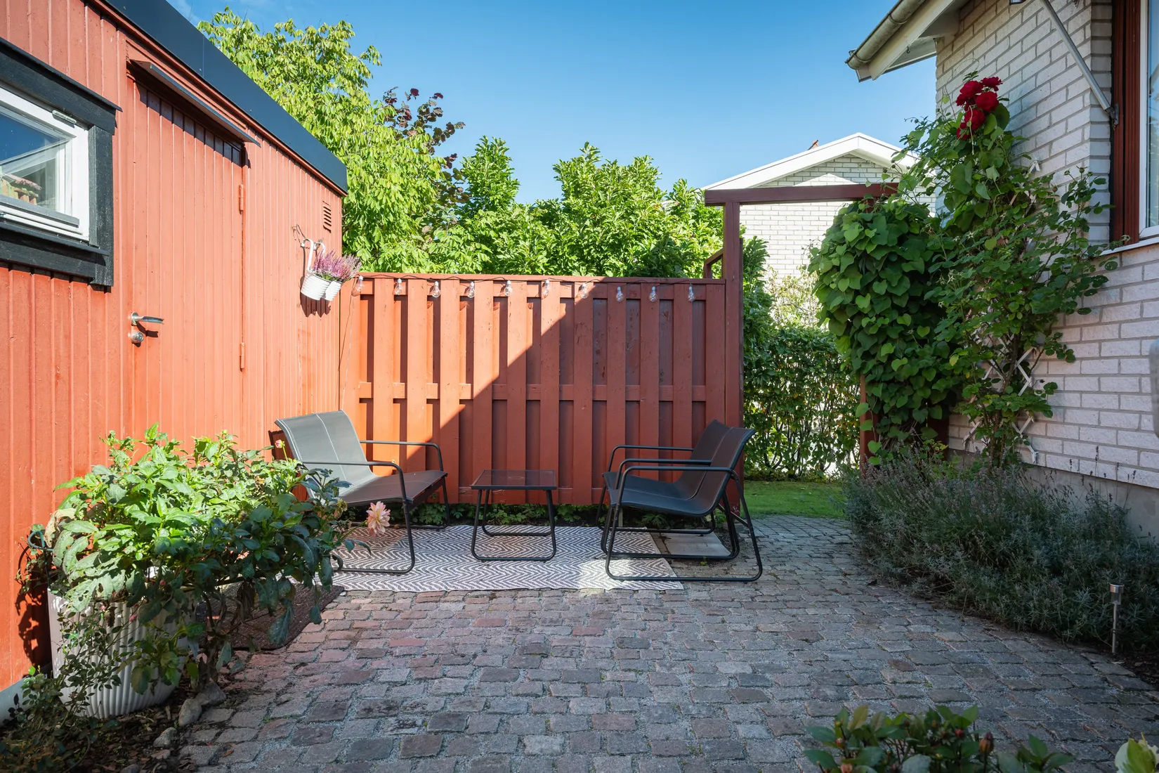 Radhus, Körsbärsgatan 2E, Horndal, Mark
