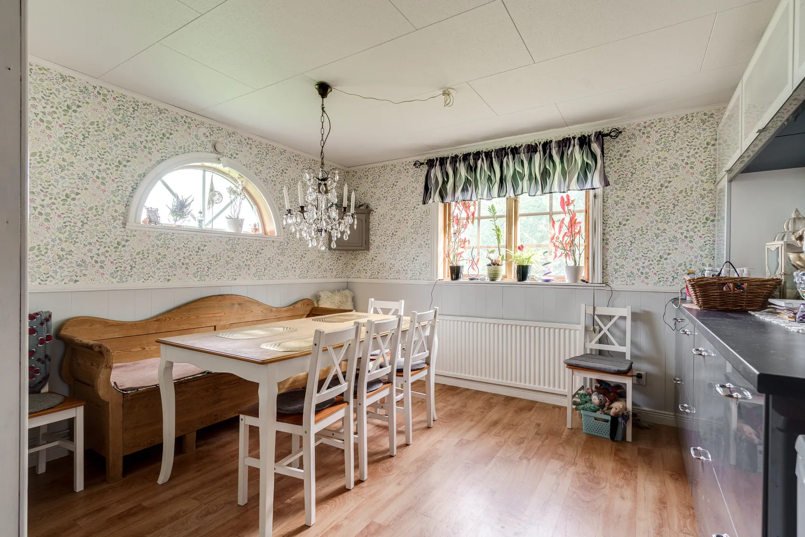 Villa, Tybble 506, Asker, Örebro