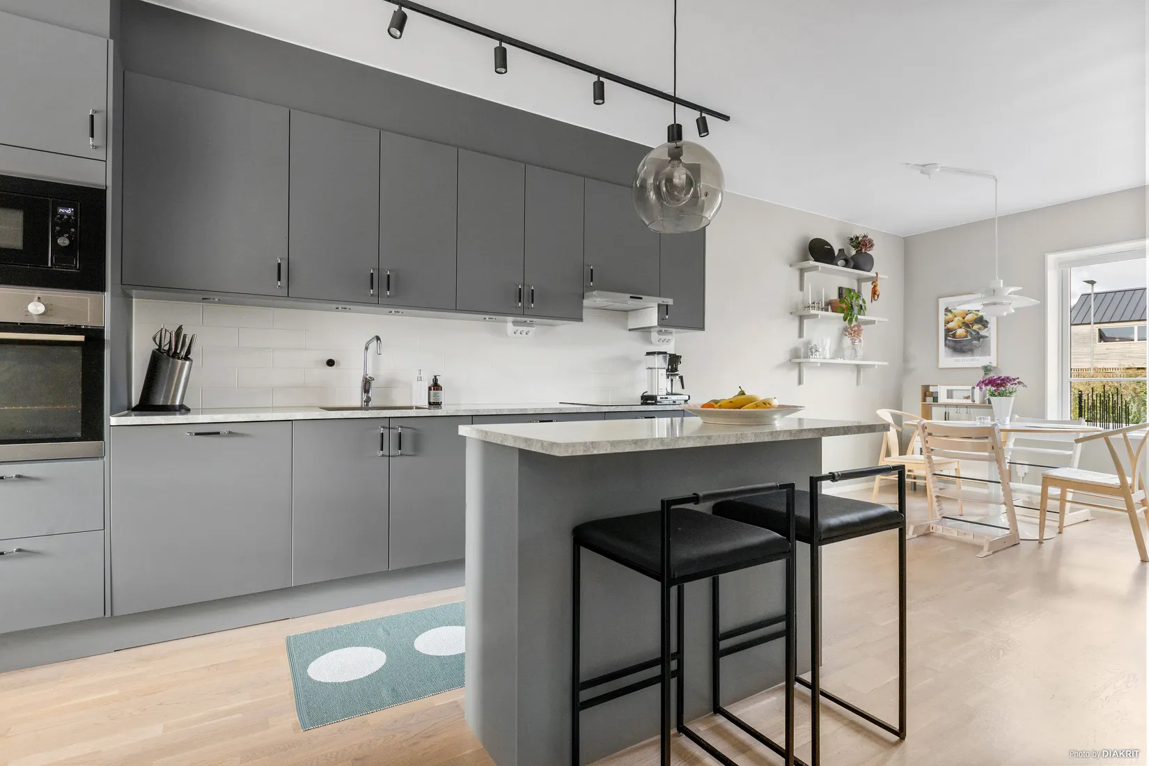 Radhus, Granholmsgatan 11A, Norra Ormesta, Örebro