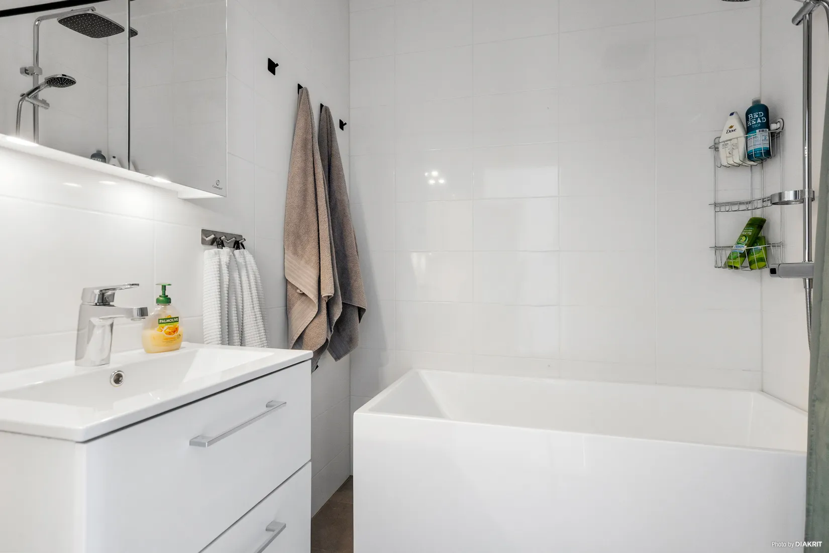 Radhus, Granholmsgatan 11A, Norra Ormesta, Örebro
