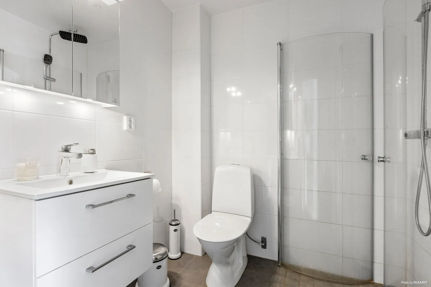 Radhus, Granholmsgatan 11A, Norra Ormesta, Örebro