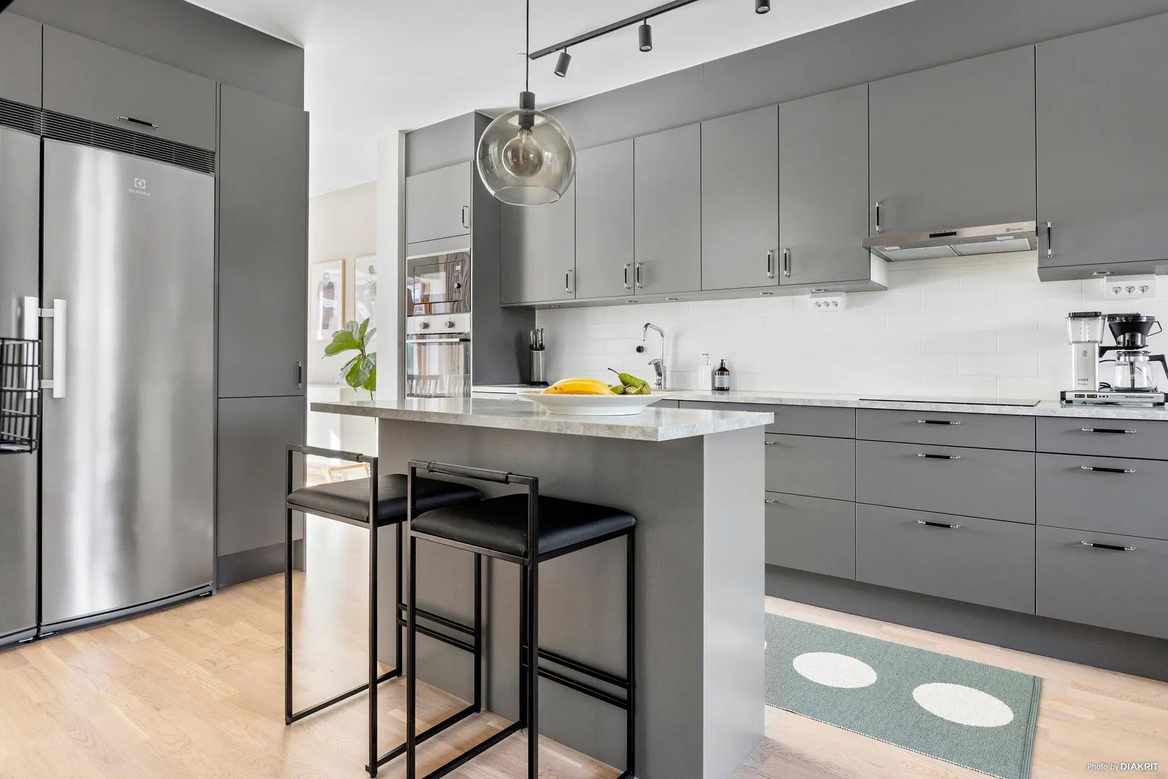 Radhus, Granholmsgatan 11A, Norra Ormesta, Örebro