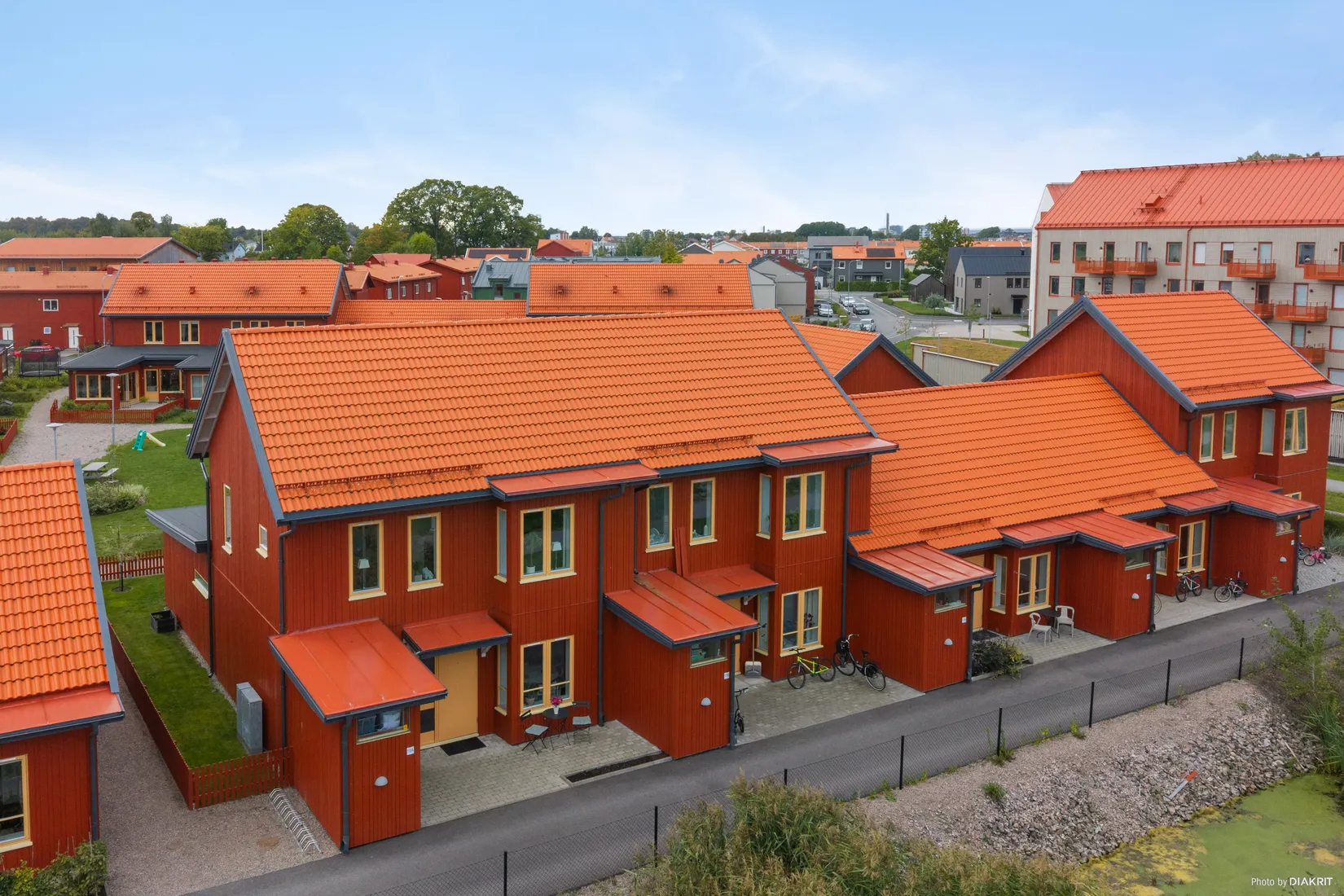 Radhus, Granholmsgatan 11A, Norra Ormesta, Örebro