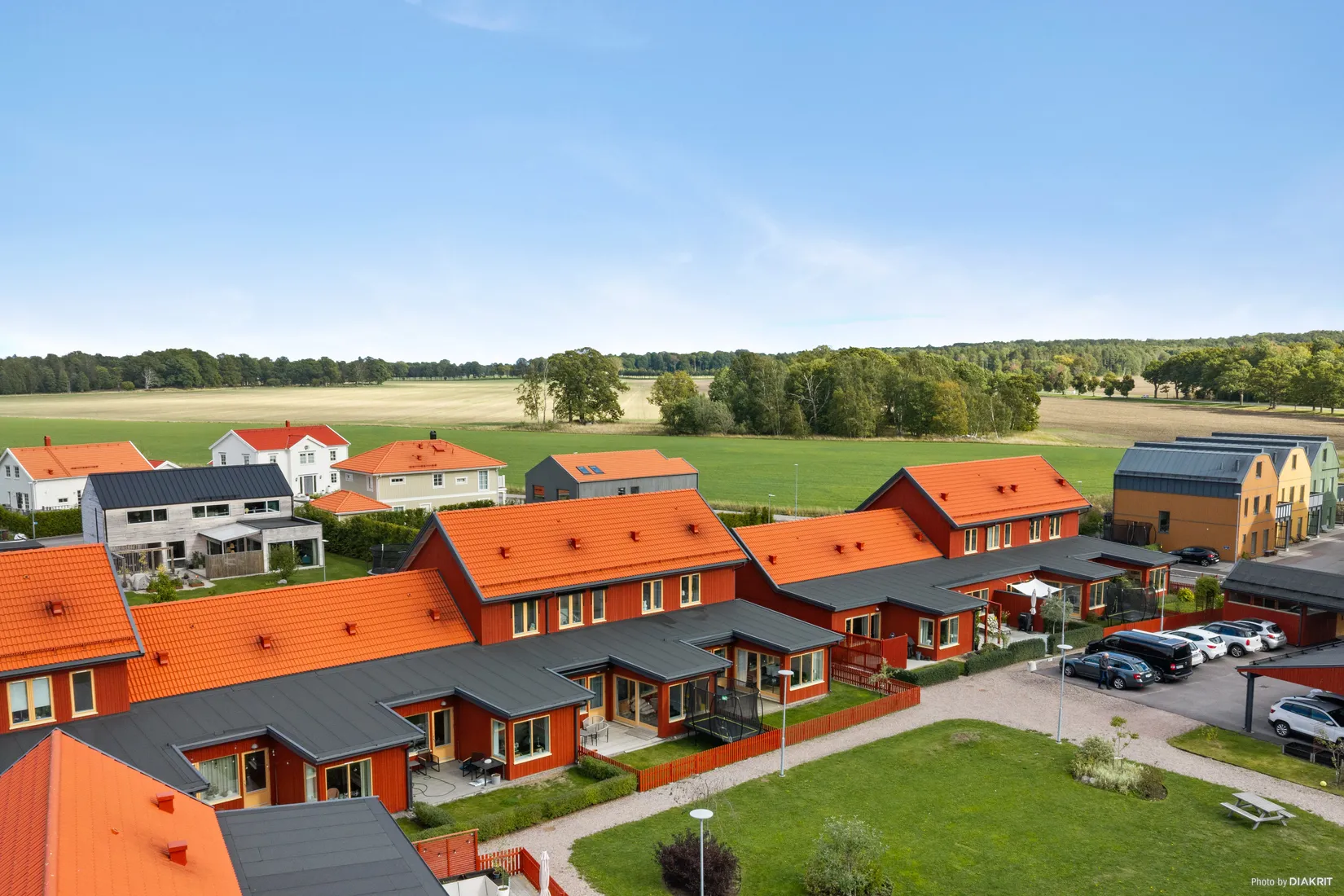 Radhus, Granholmsgatan 11A, Norra Ormesta, Örebro