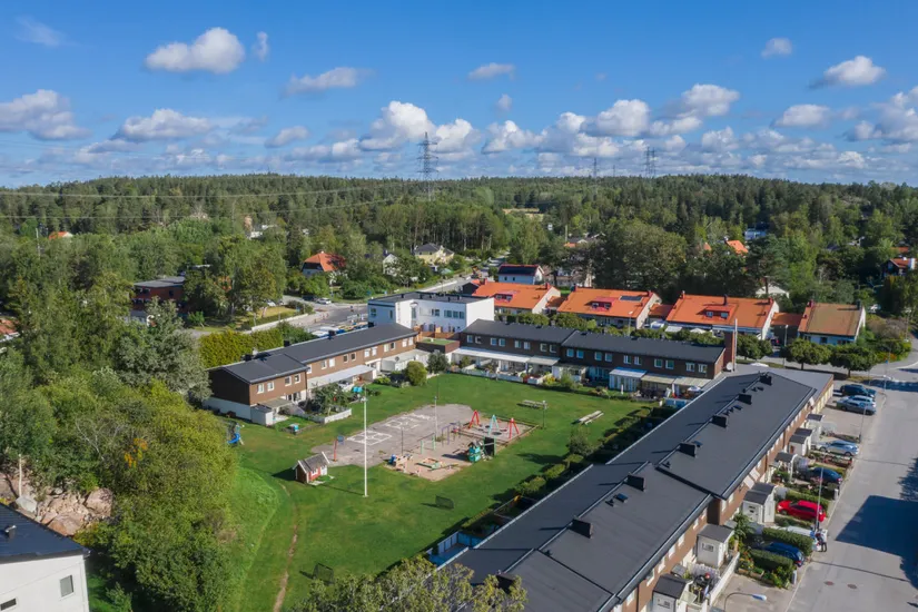 Radhus, Malvastigen 11C, Edsängen, Sollentuna