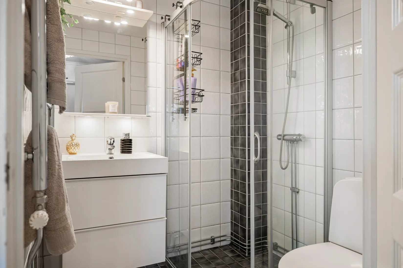 Villa, Lövdungevägen 8, Segeltorp, Huddinge