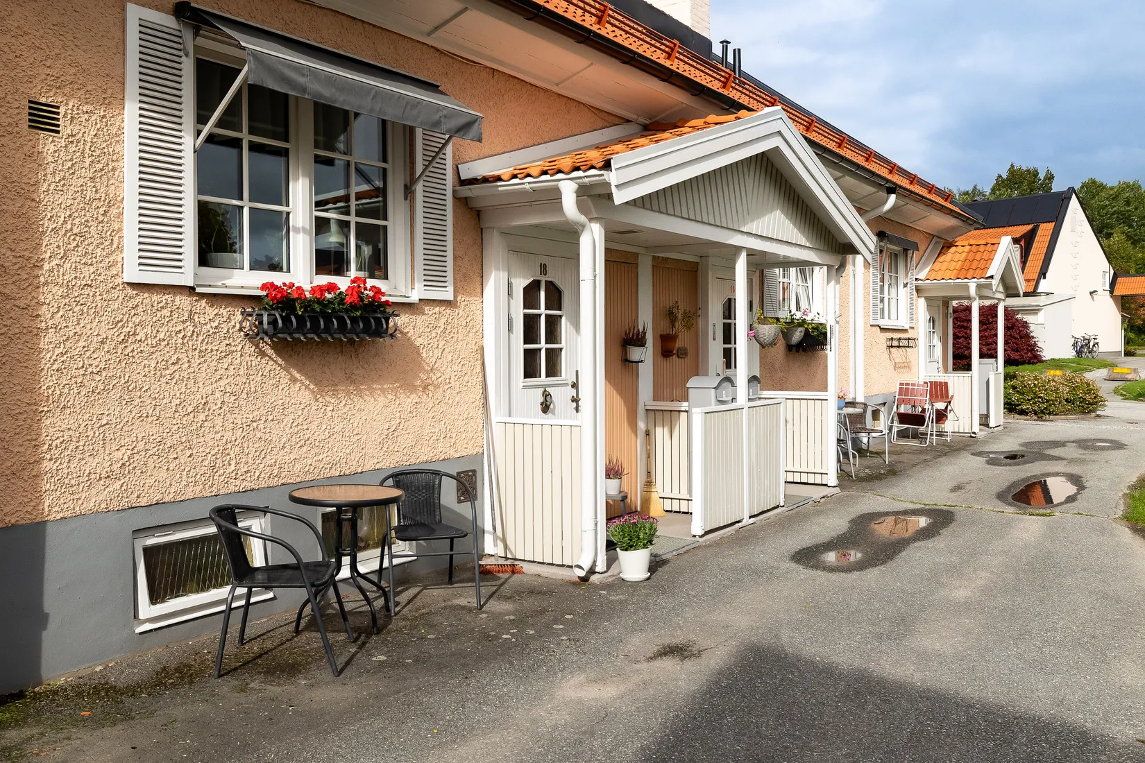 Radhus, Utgårdsvägen 18, Centralt Norr, Örebro