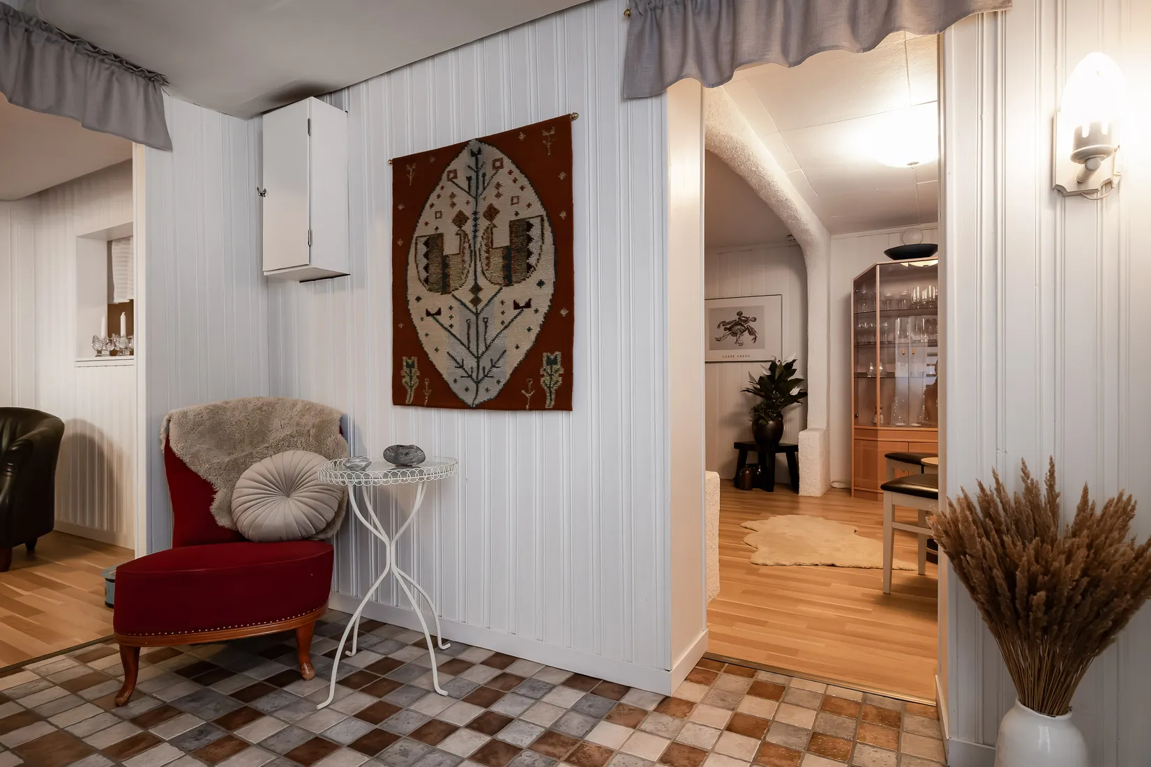 Radhus, Utgårdsvägen 18, Centralt Norr, Örebro