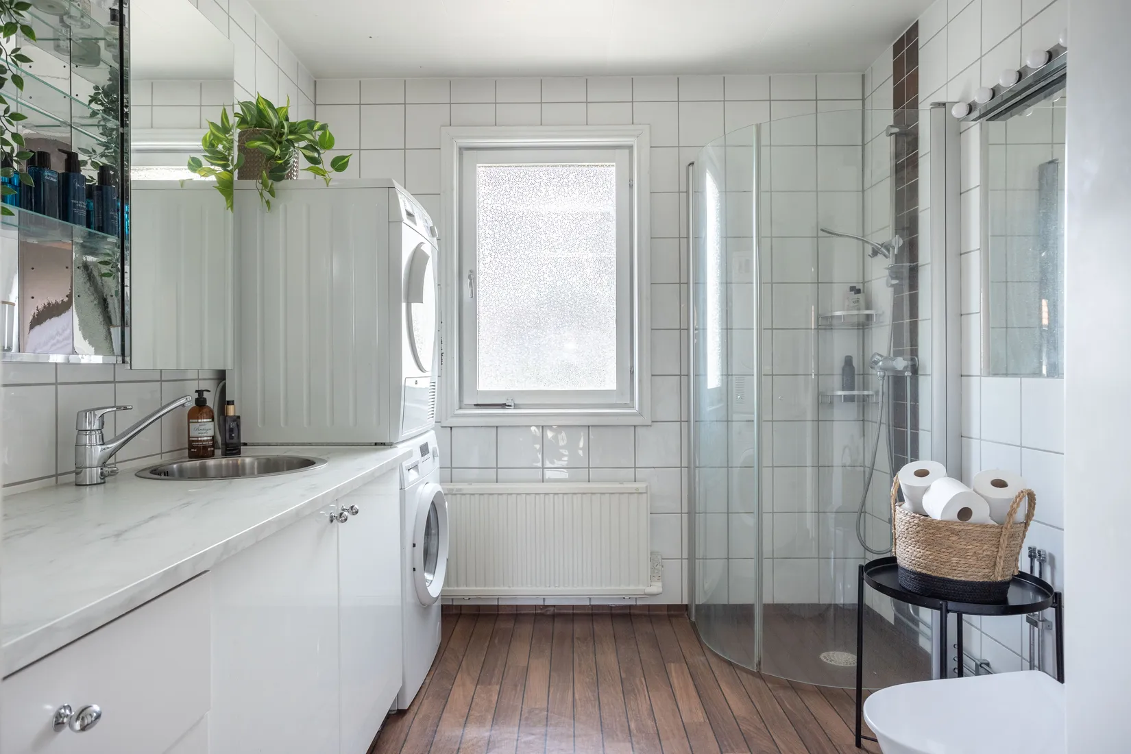 Radhus, Lavavägen 30, Östra Stenåsen, Kil