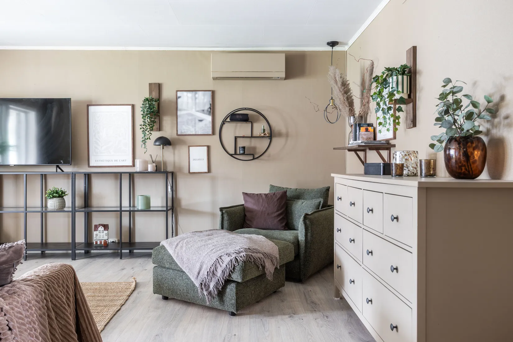 Radhus, Lavavägen 30, Östra Stenåsen, Kil