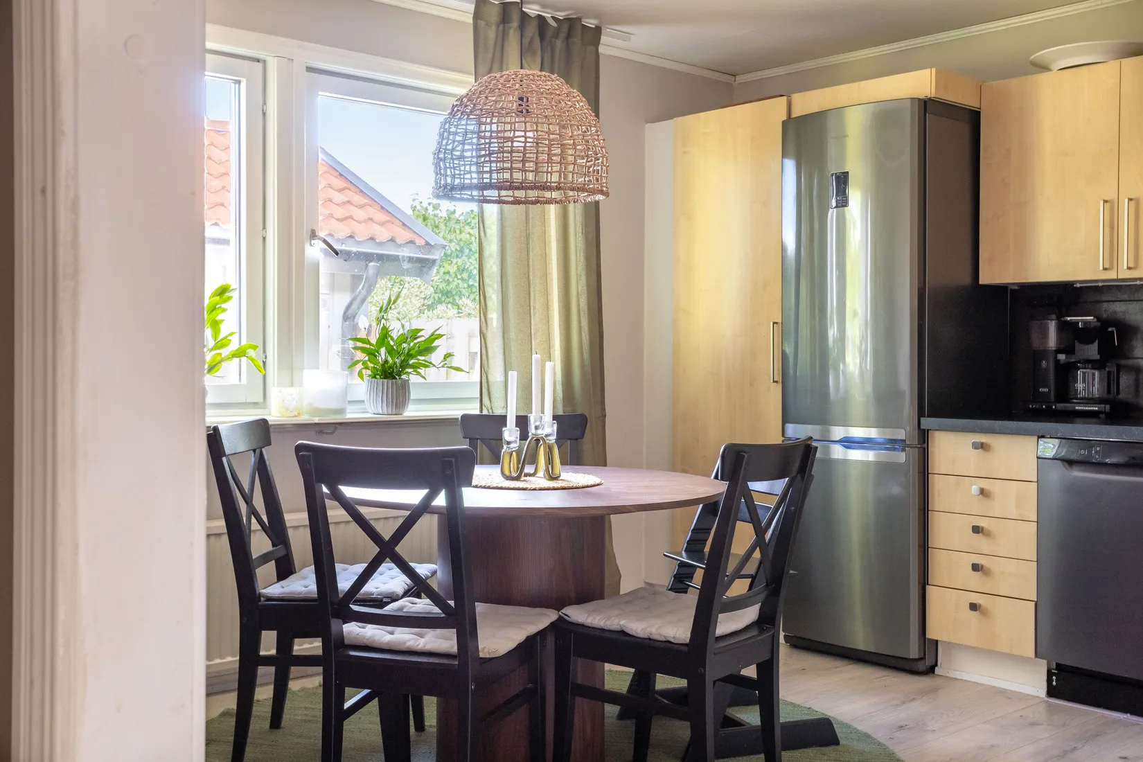 Radhus, Lavavägen 30, Östra Stenåsen, Kil