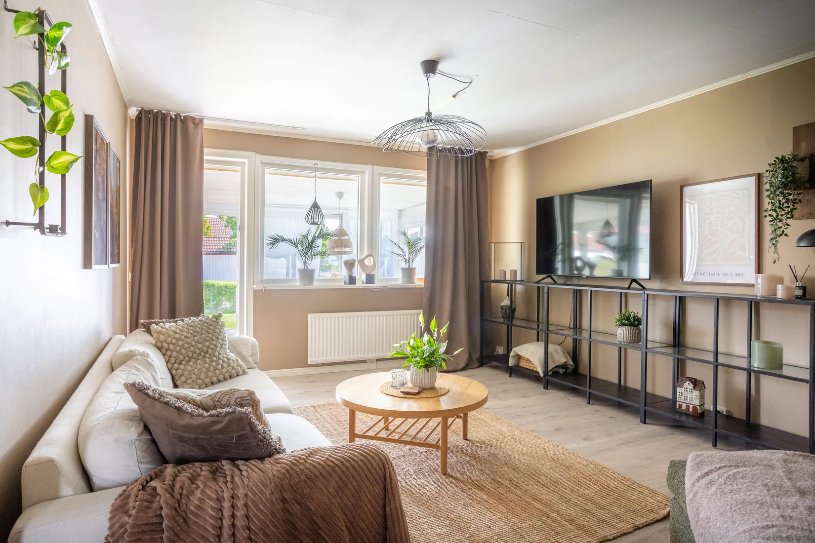 Radhus, Lavavägen 30, Östra Stenåsen, Kil