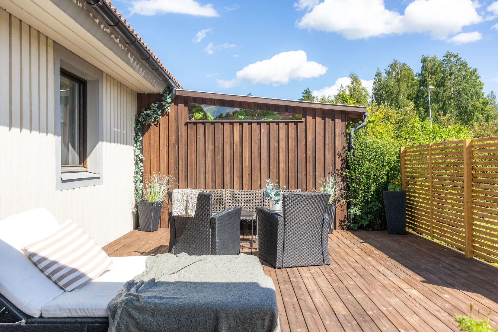 Radhus, Lavavägen 30, Östra Stenåsen, Kil