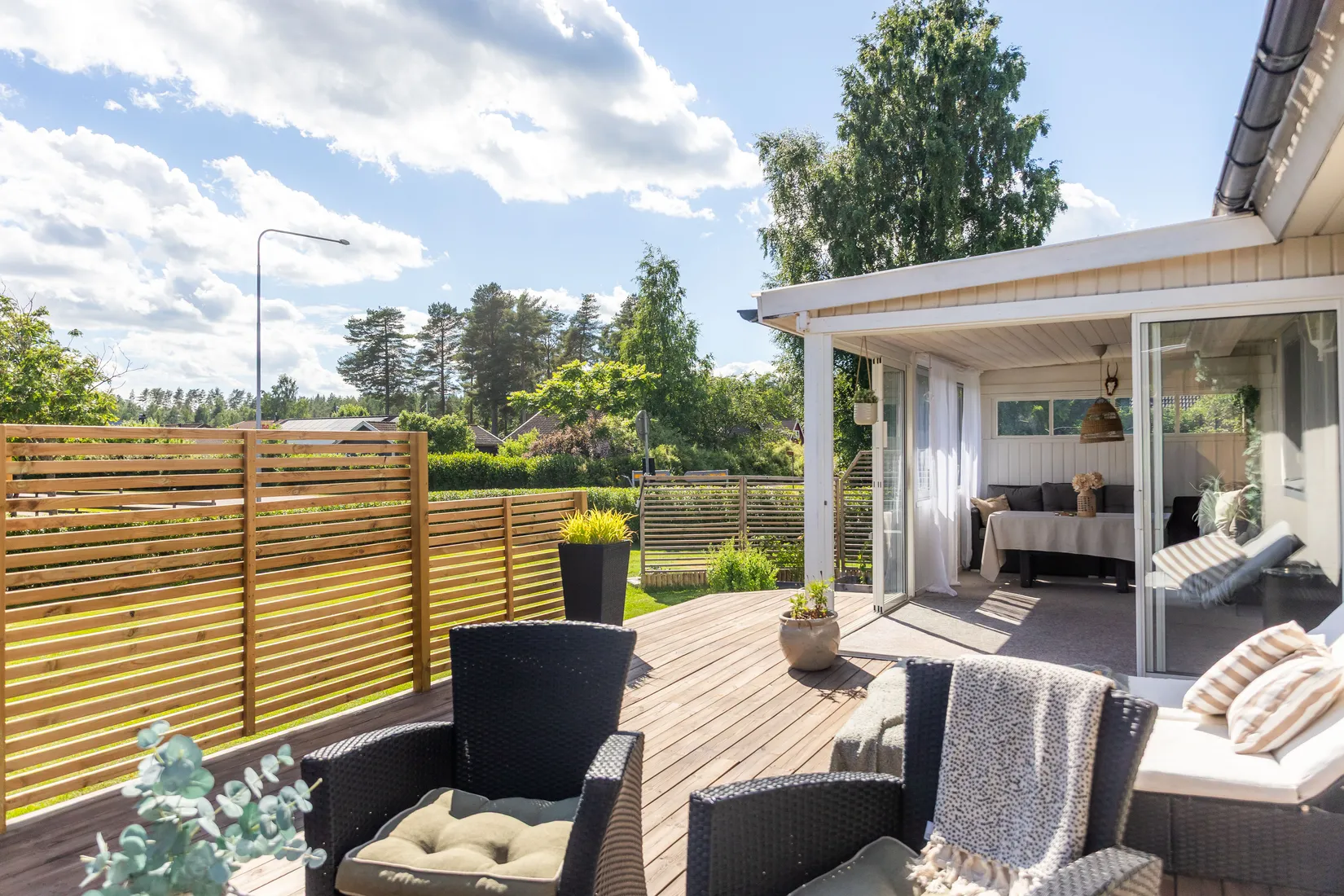 Radhus, Lavavägen 30, Östra Stenåsen, Kil