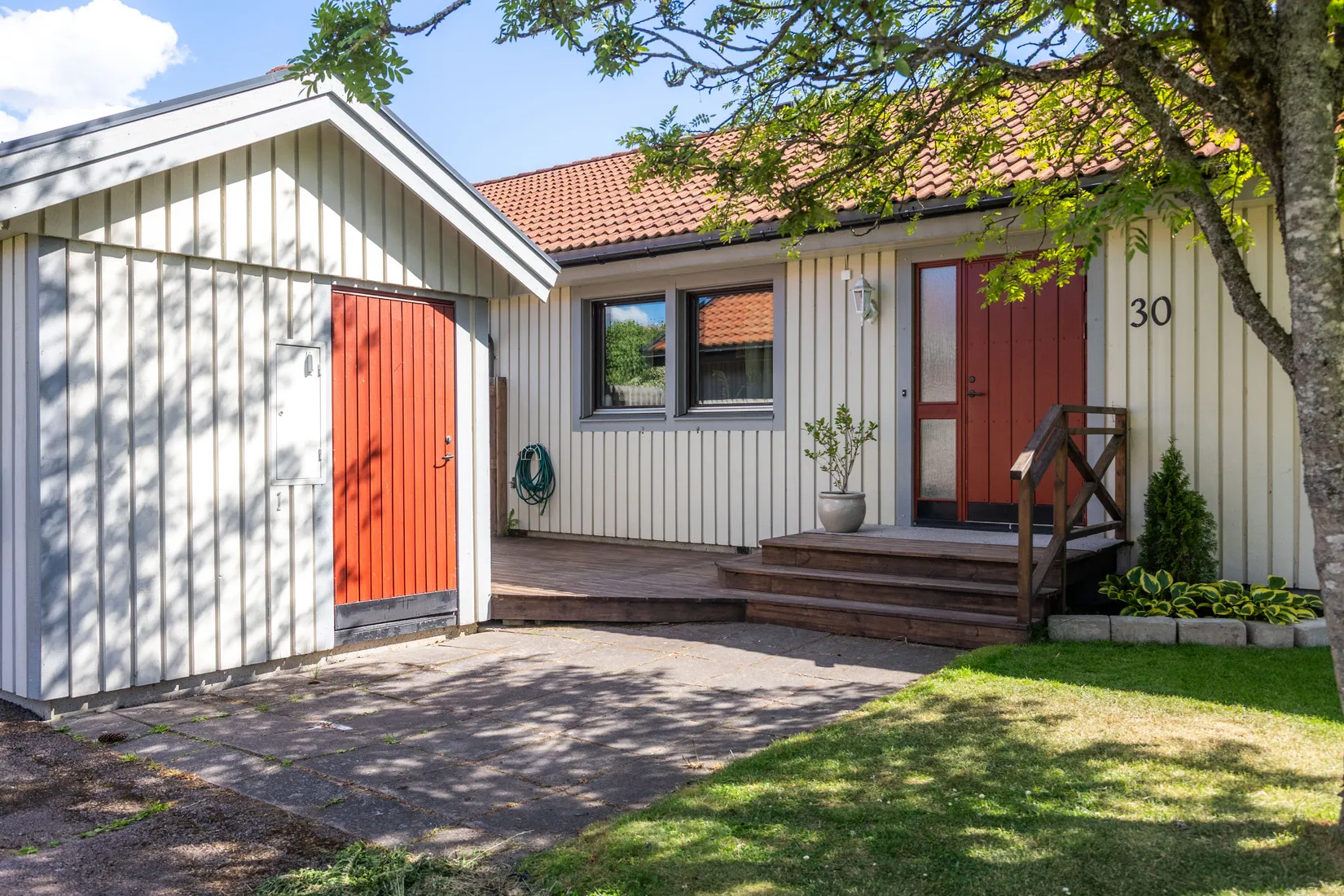Radhus, Lavavägen 30, Östra Stenåsen, Kil