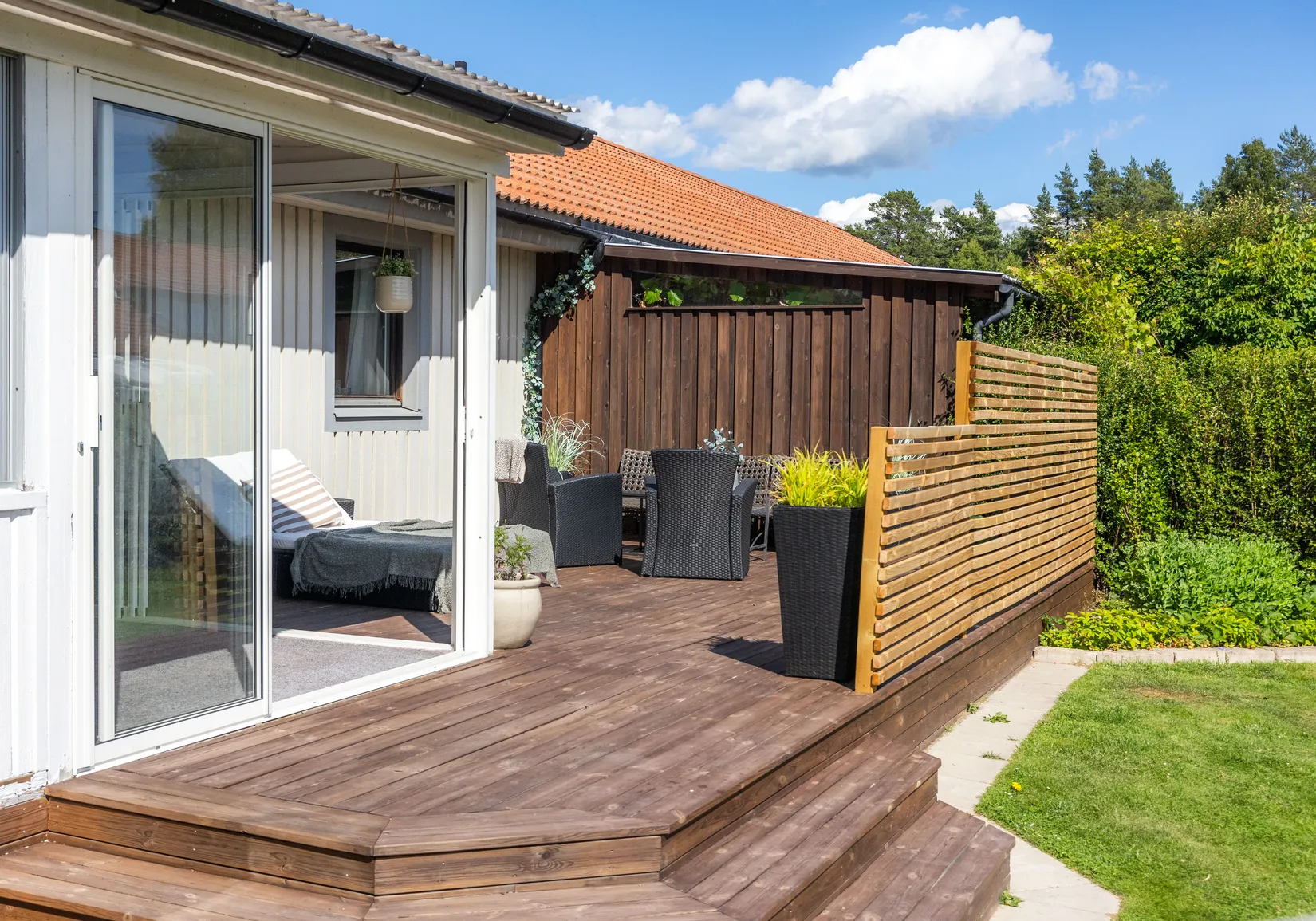 Radhus, Lavavägen 30, Östra Stenåsen, Kil