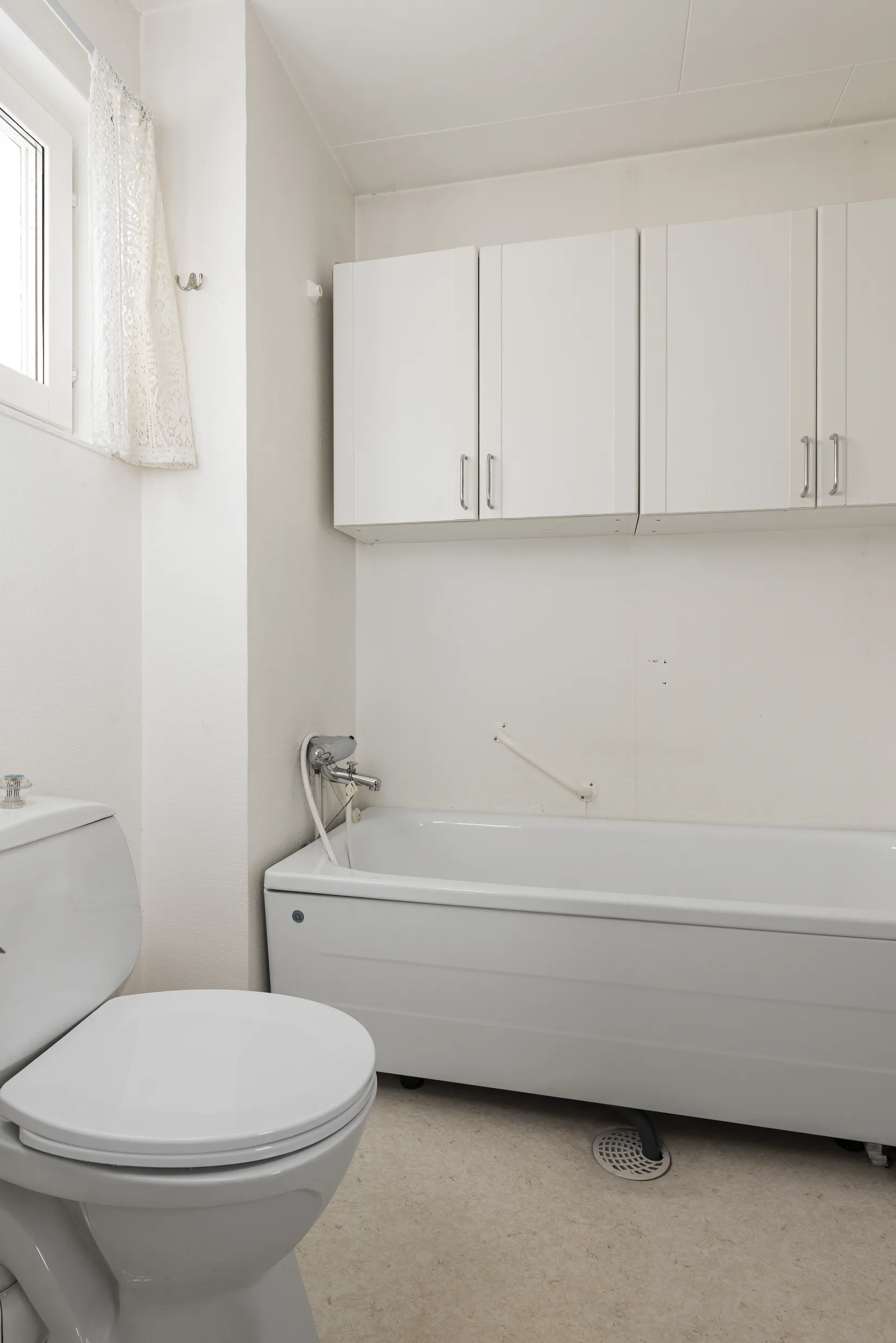 Radhus, Alliansvägen 12, Gribbylund, Täby