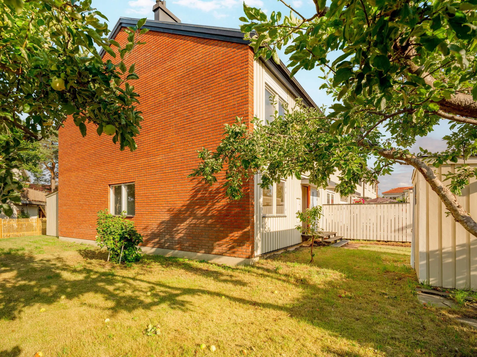 Radhus, Lievägen 12, Tureberg, Sollentuna
