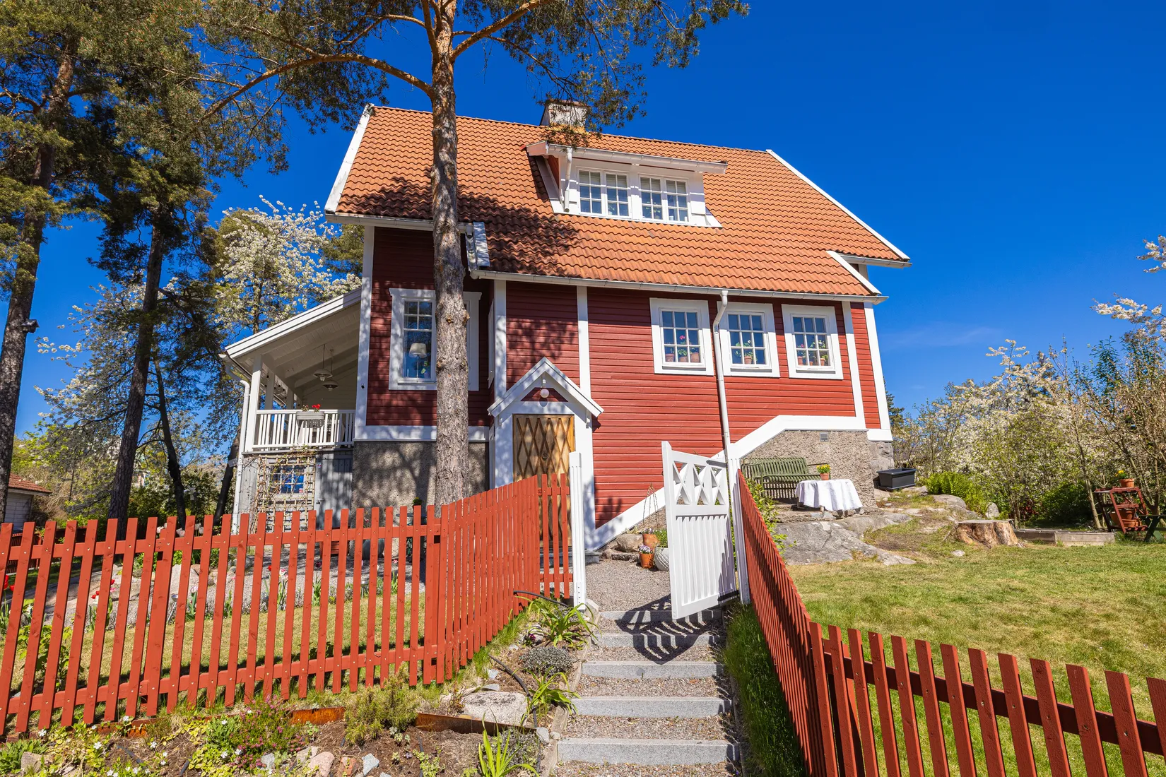 Villa, Långlötsvägen 6, Duvbo, Sundbyberg
