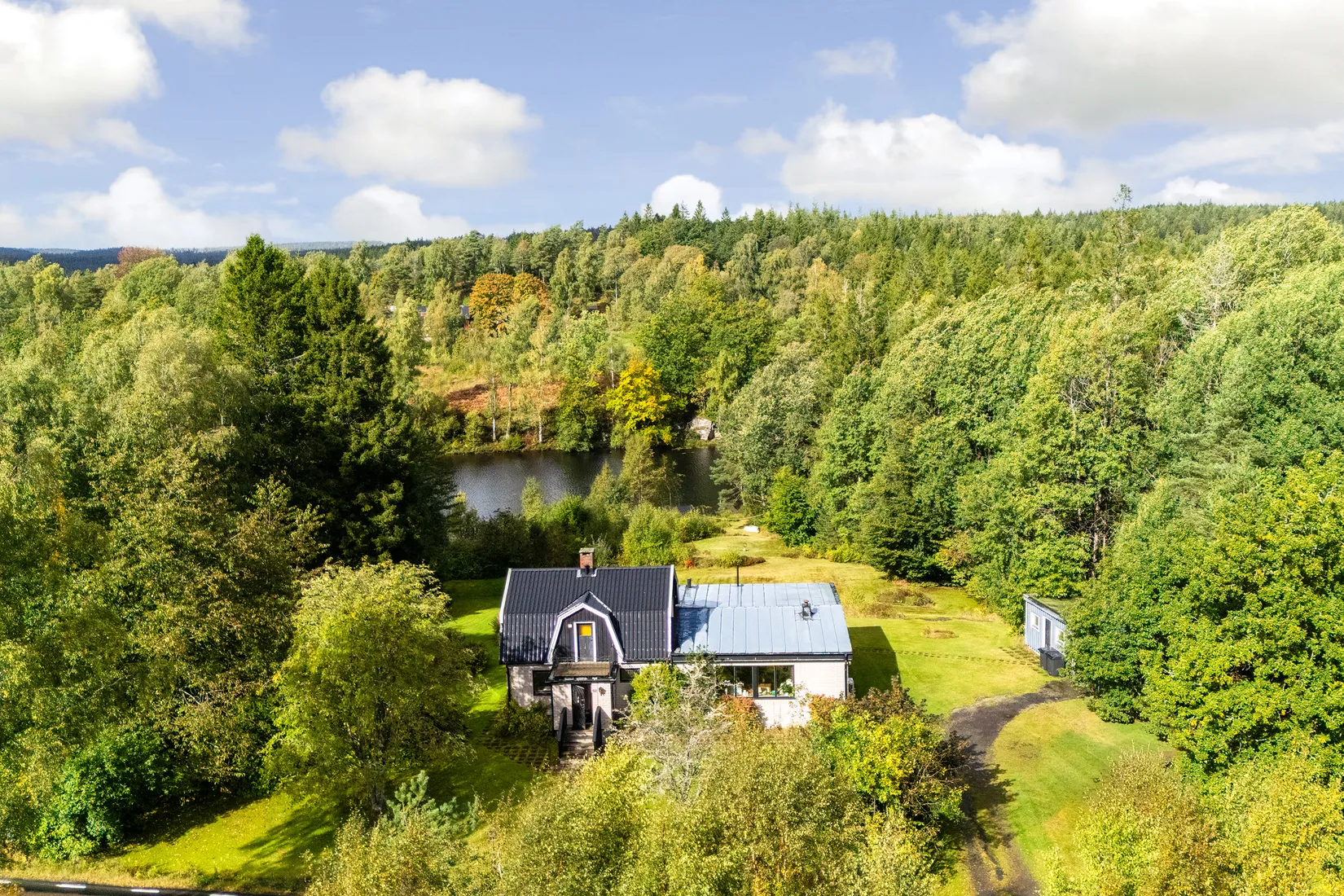 Villa, Fjäråsvägen 82, Mark