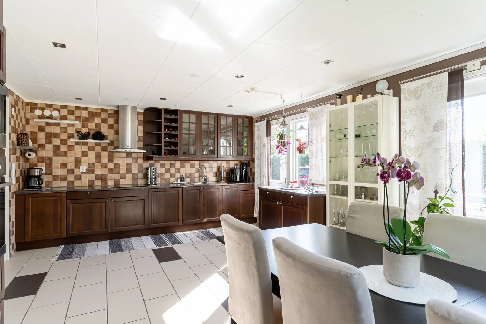 Villa, Västra vägen 12, Ärla, Eskilstuna