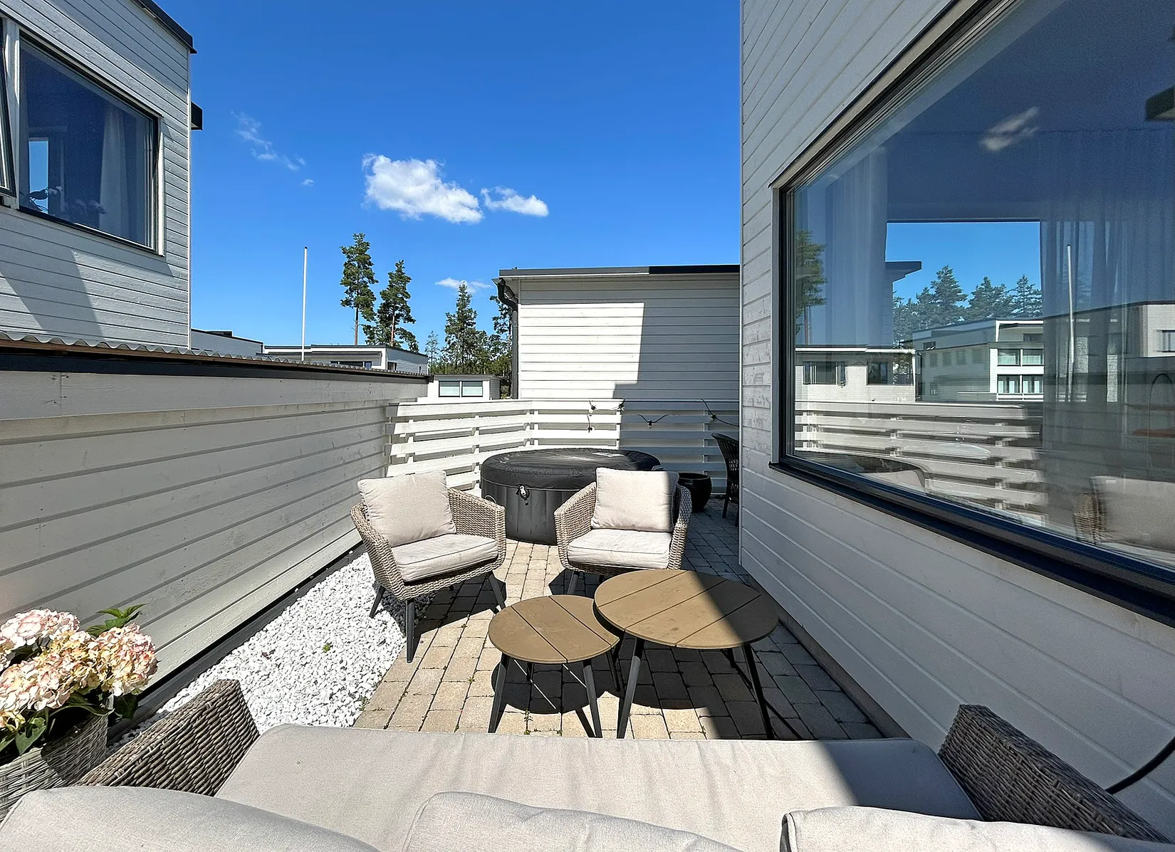 Radhus, Tant Gredelins väg 41A, Kvarnsjön / Sandstugan, Botkyrka