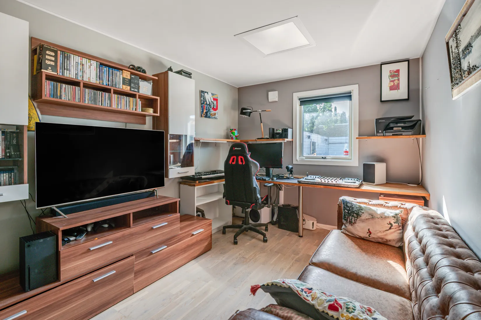Radhus, Stora Hundens gata 520, Brandbergen, Haninge