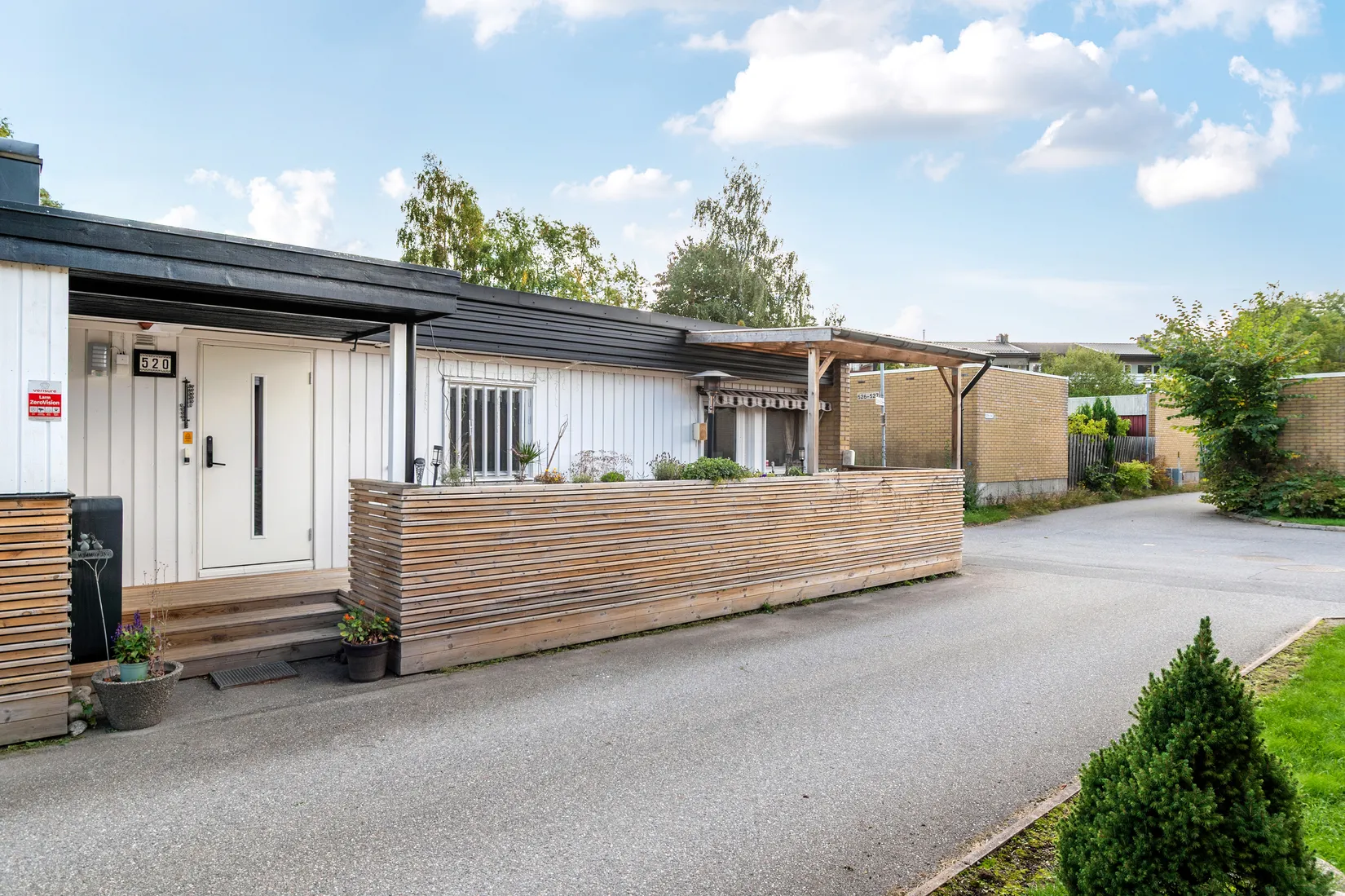 Radhus, Stora Hundens gata 520, Brandbergen, Haninge