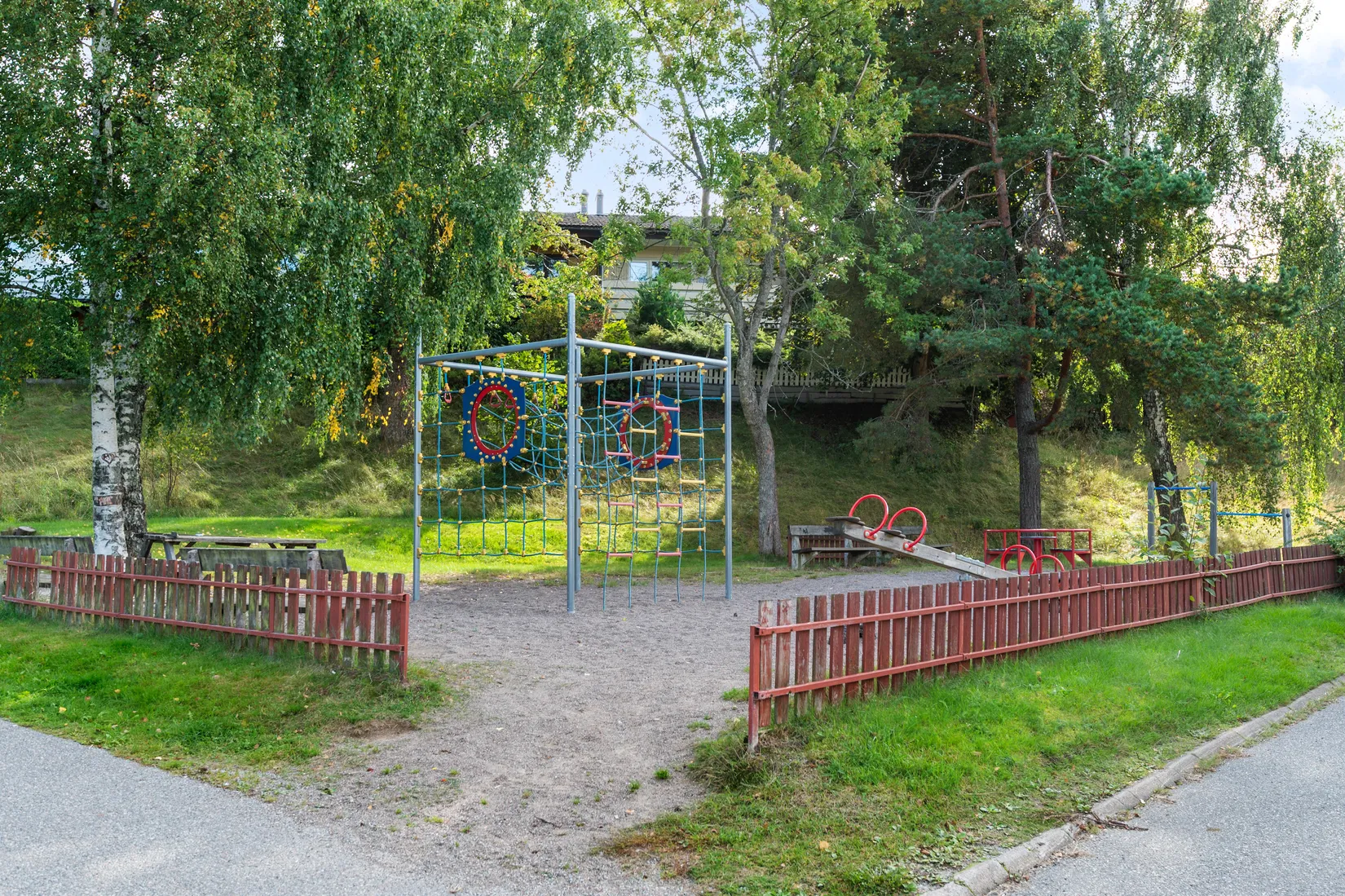 Radhus, Stora Hundens gata 520, Brandbergen, Haninge
