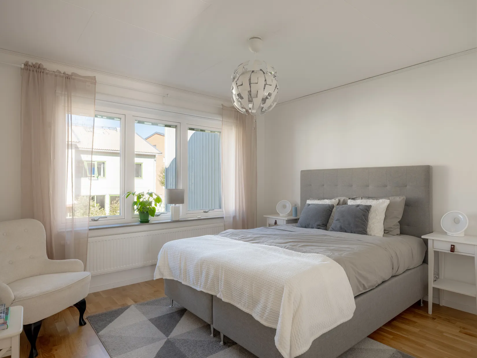 Radhus, Krögers Promenad 37, Silverdal, Sollentuna