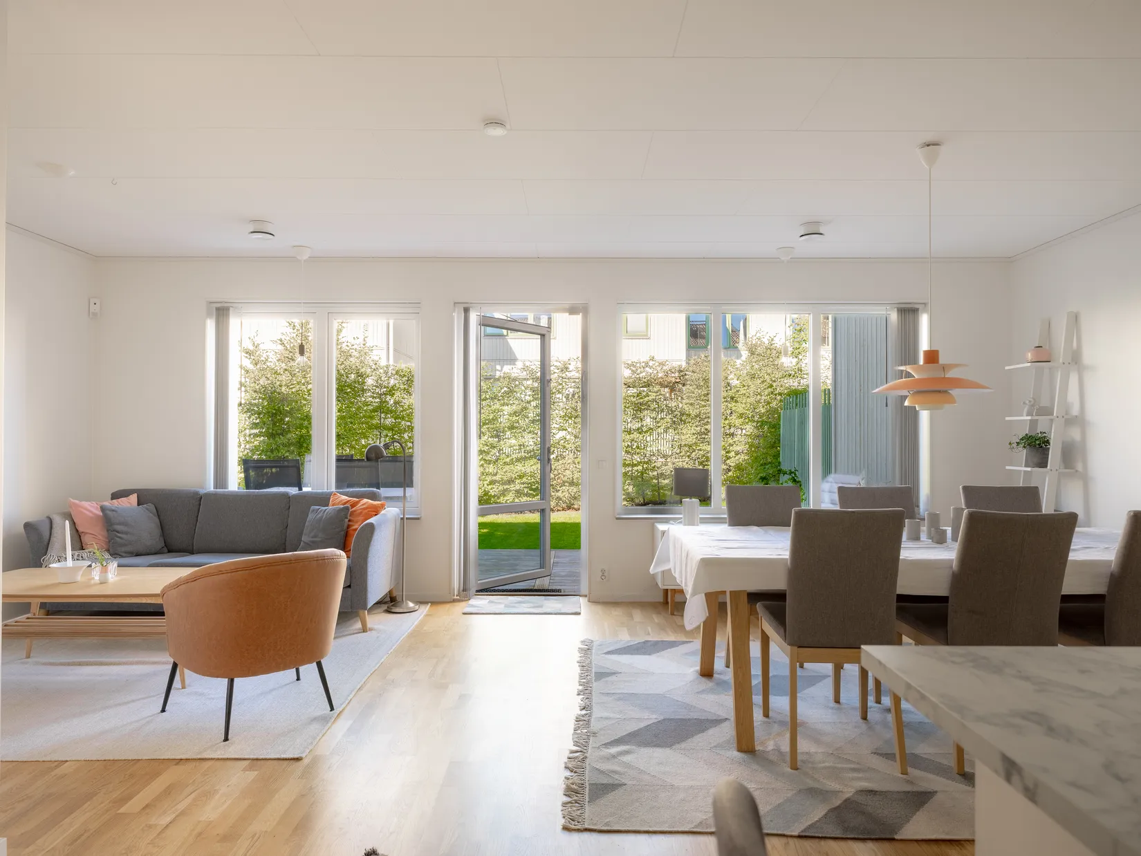 Radhus, Krögers Promenad 37, Silverdal, Sollentuna
