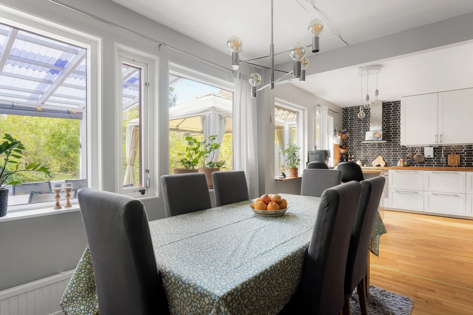 Villa, Basunvägen 53, Viksjö Hummelmora, Järfälla