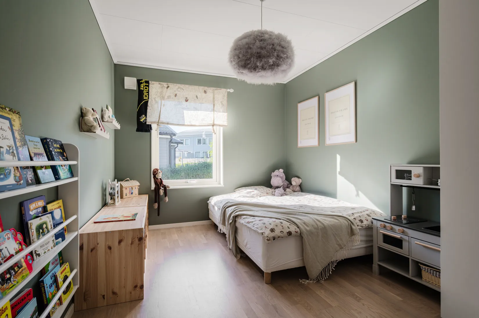 Villa, Tibble Skogsväg 44, Kungsängen/Norrboda, Upplands-Bro