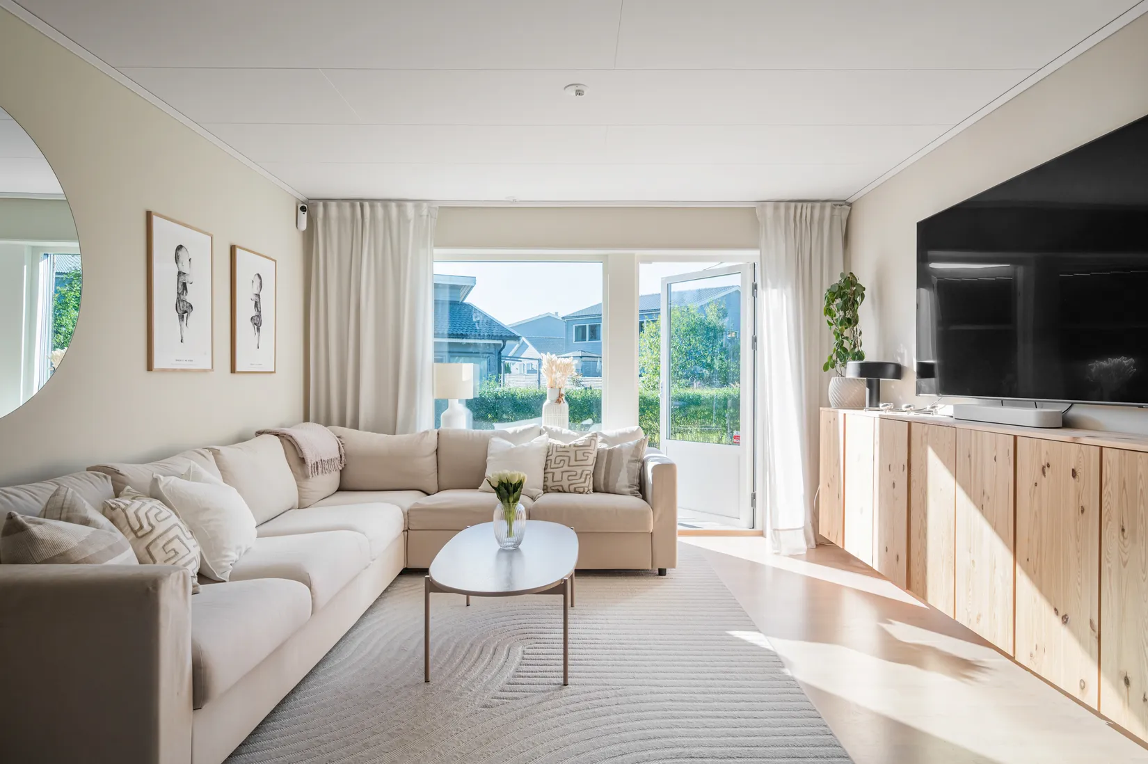 Villa, Tibble Skogsväg 44, Kungsängen/Norrboda, Upplands-Bro