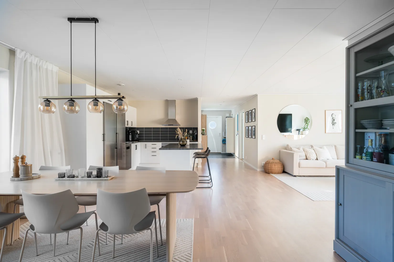 Villa, Tibble Skogsväg 44, Kungsängen/Norrboda, Upplands-Bro