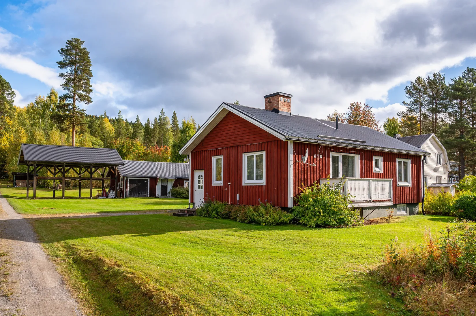 Villa, Handsjön 670, Berg