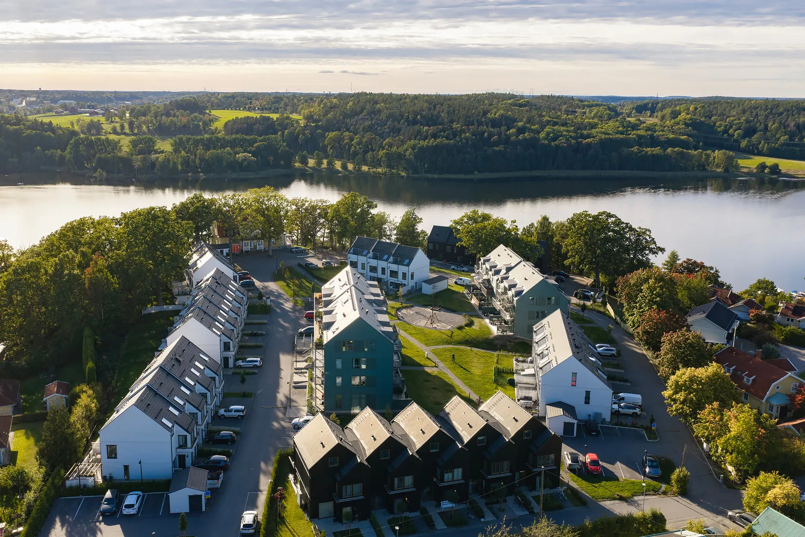 Radhus, Ulvsbergsvägen 15F, Tullinge Strand, Botkyrka
